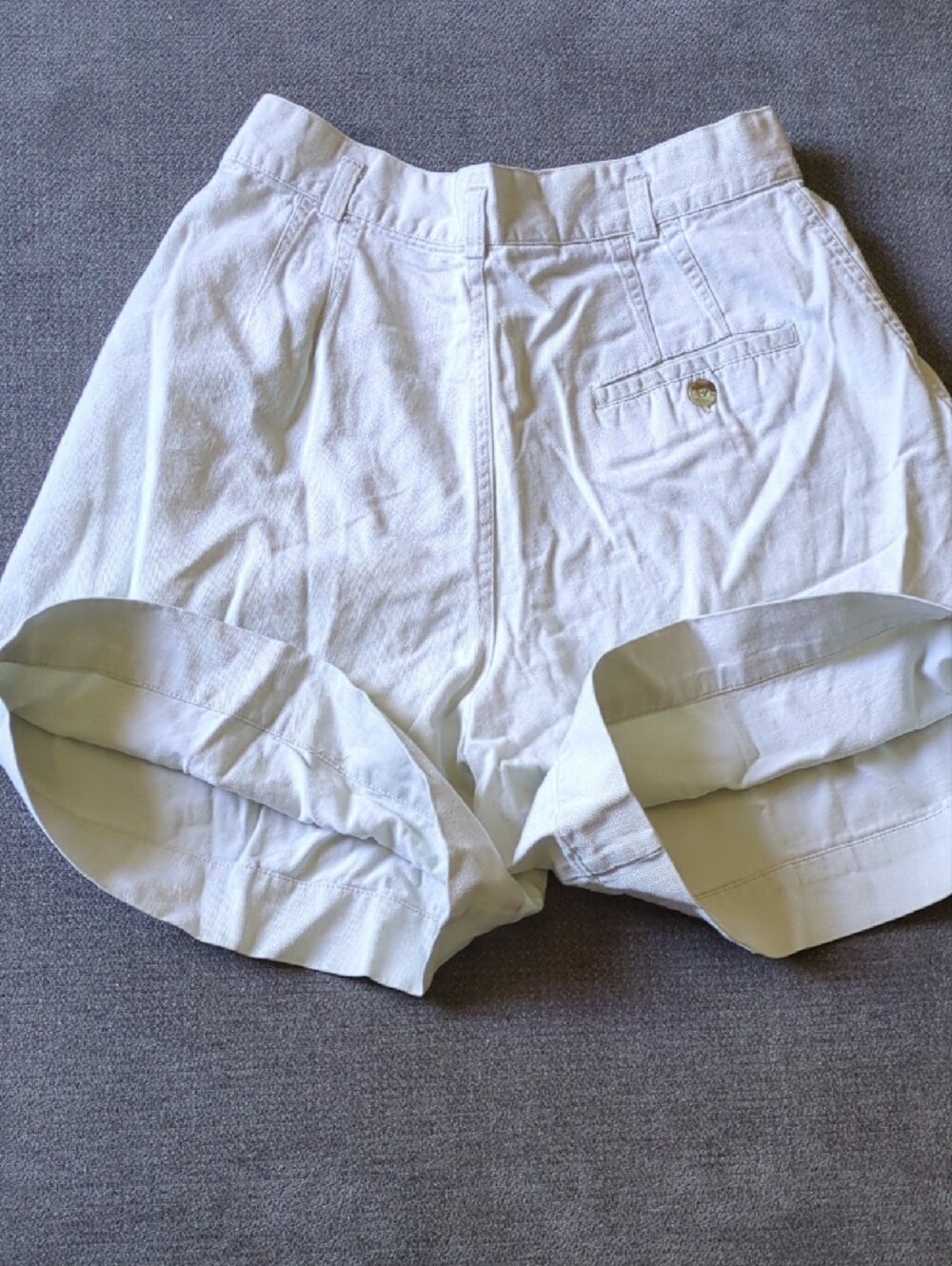 High-Rise White Women’s Bermuda Shorts - Picture 5 of 8